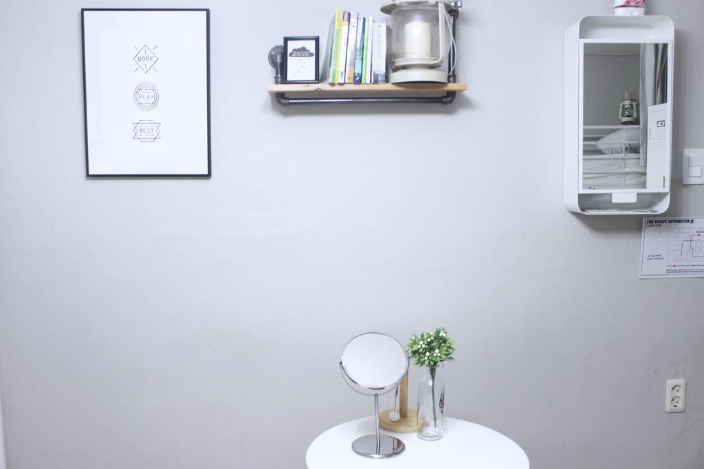 Travel Holic Guesthouse Seoul Exterior photo