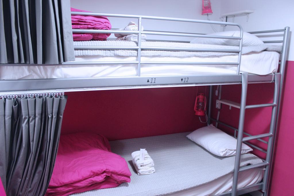 Travel Holic Guesthouse Seoul Exterior photo
