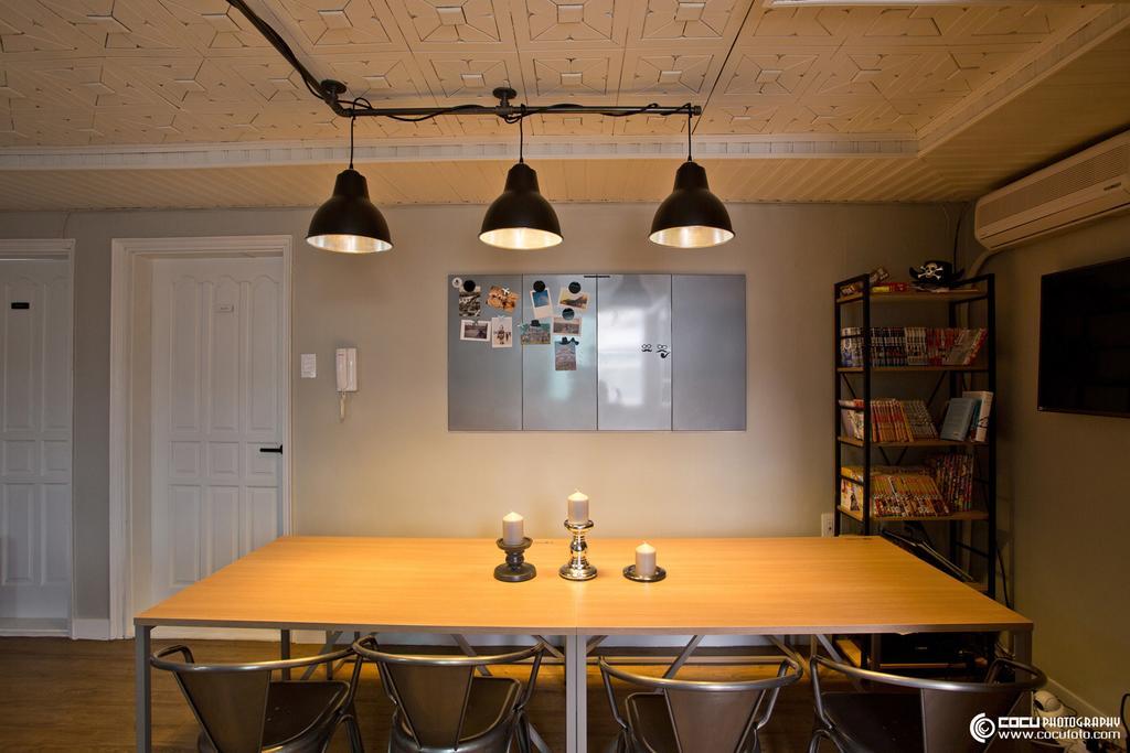 Travel Holic Guesthouse Seoul Exterior photo