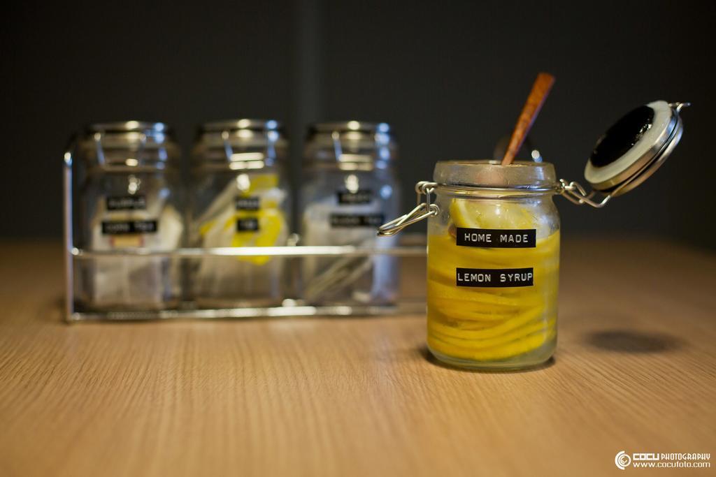 Travel Holic Guesthouse Seoul Exterior photo
