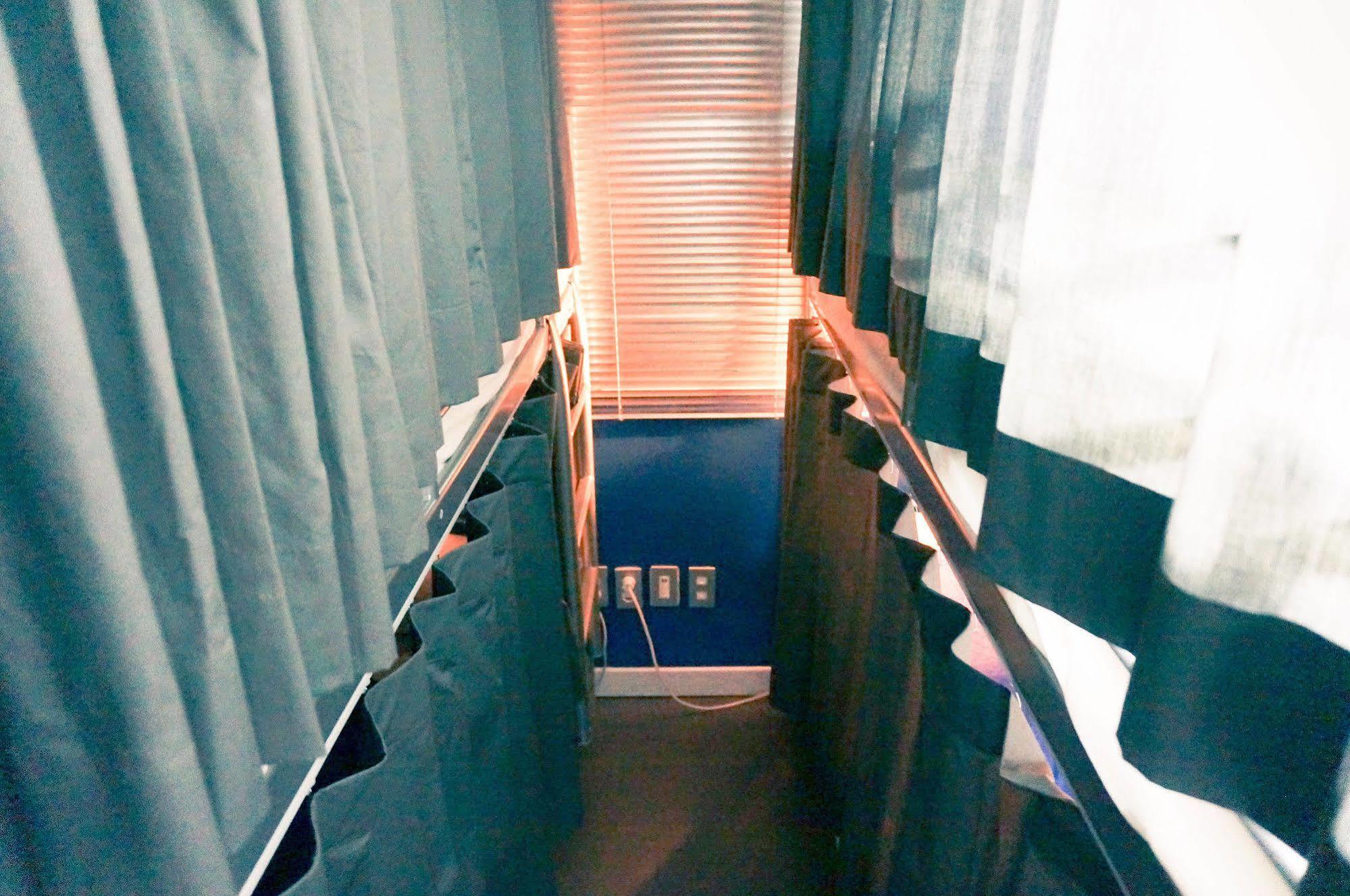 Travel Holic Guesthouse Seoul Exterior photo