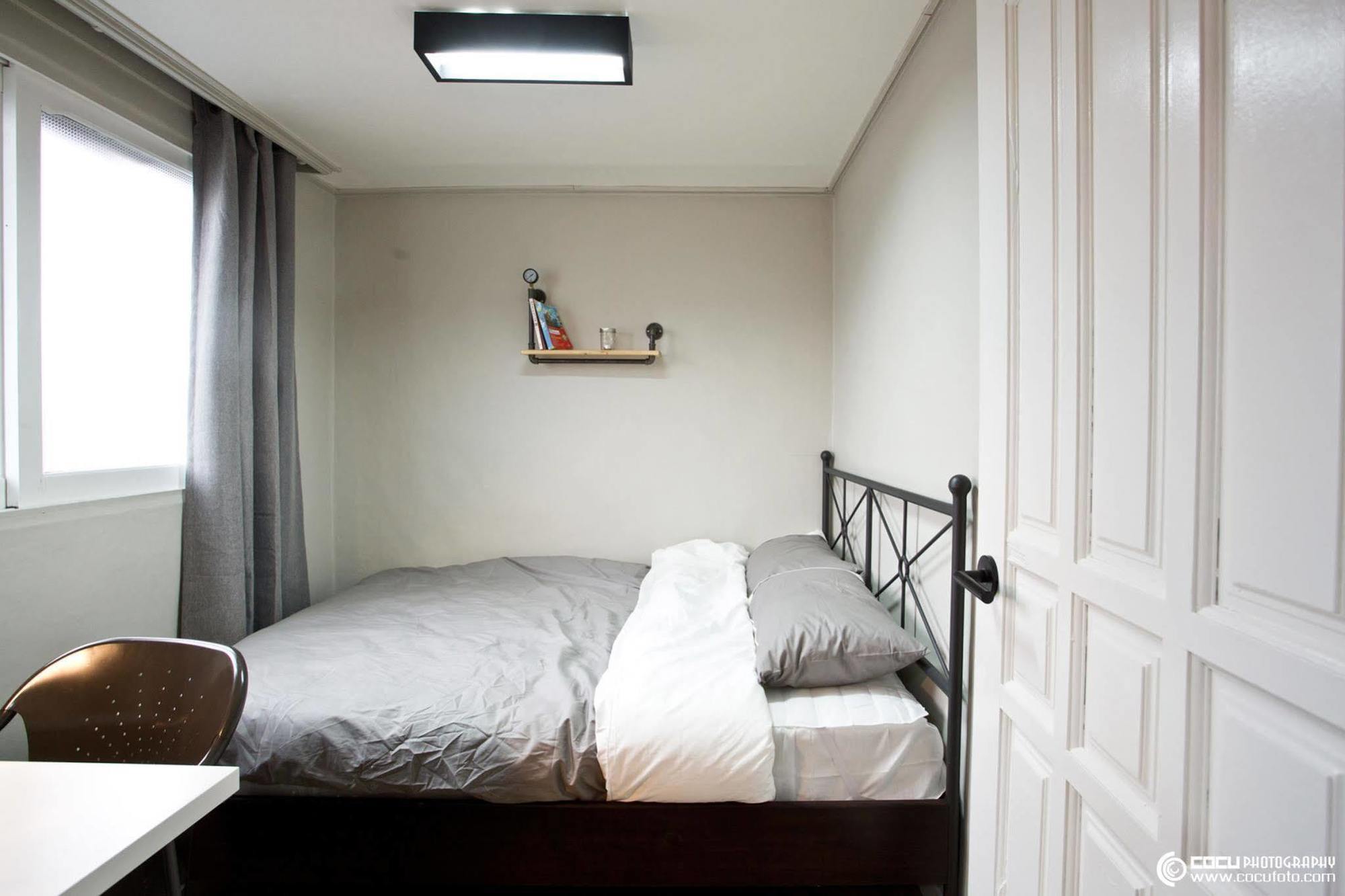 Travel Holic Guesthouse Seoul Exterior photo