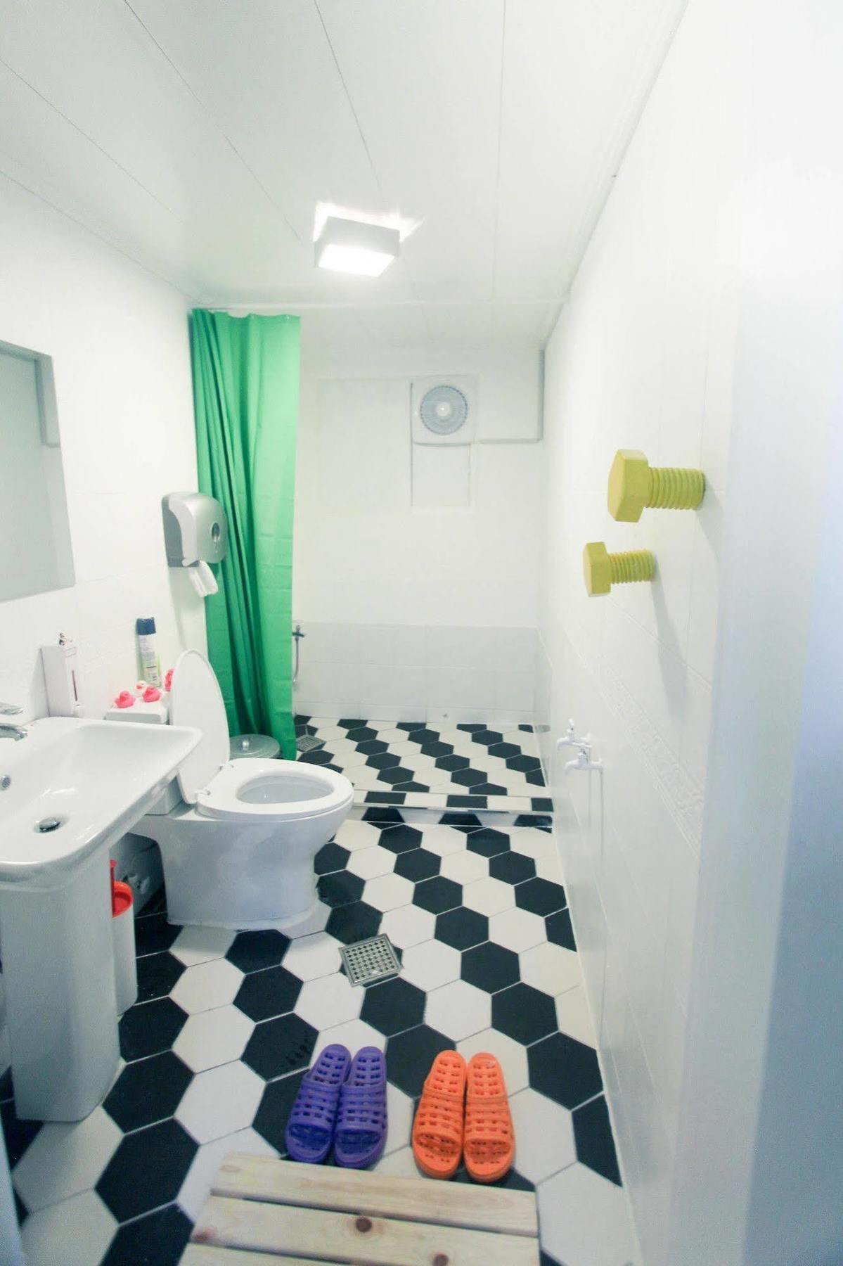 Travel Holic Guesthouse Seoul Exterior photo