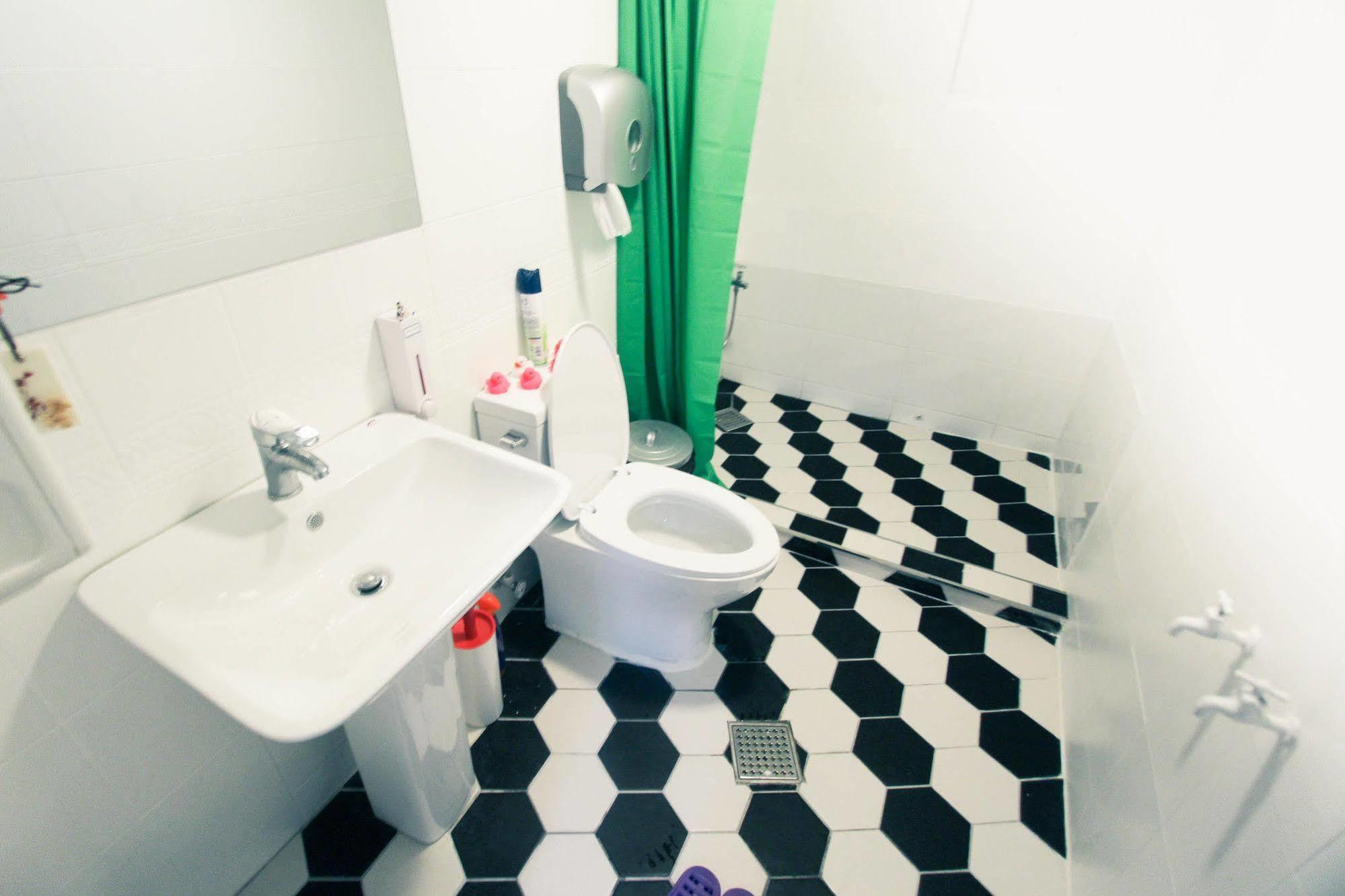 Travel Holic Guesthouse Seoul Exterior photo