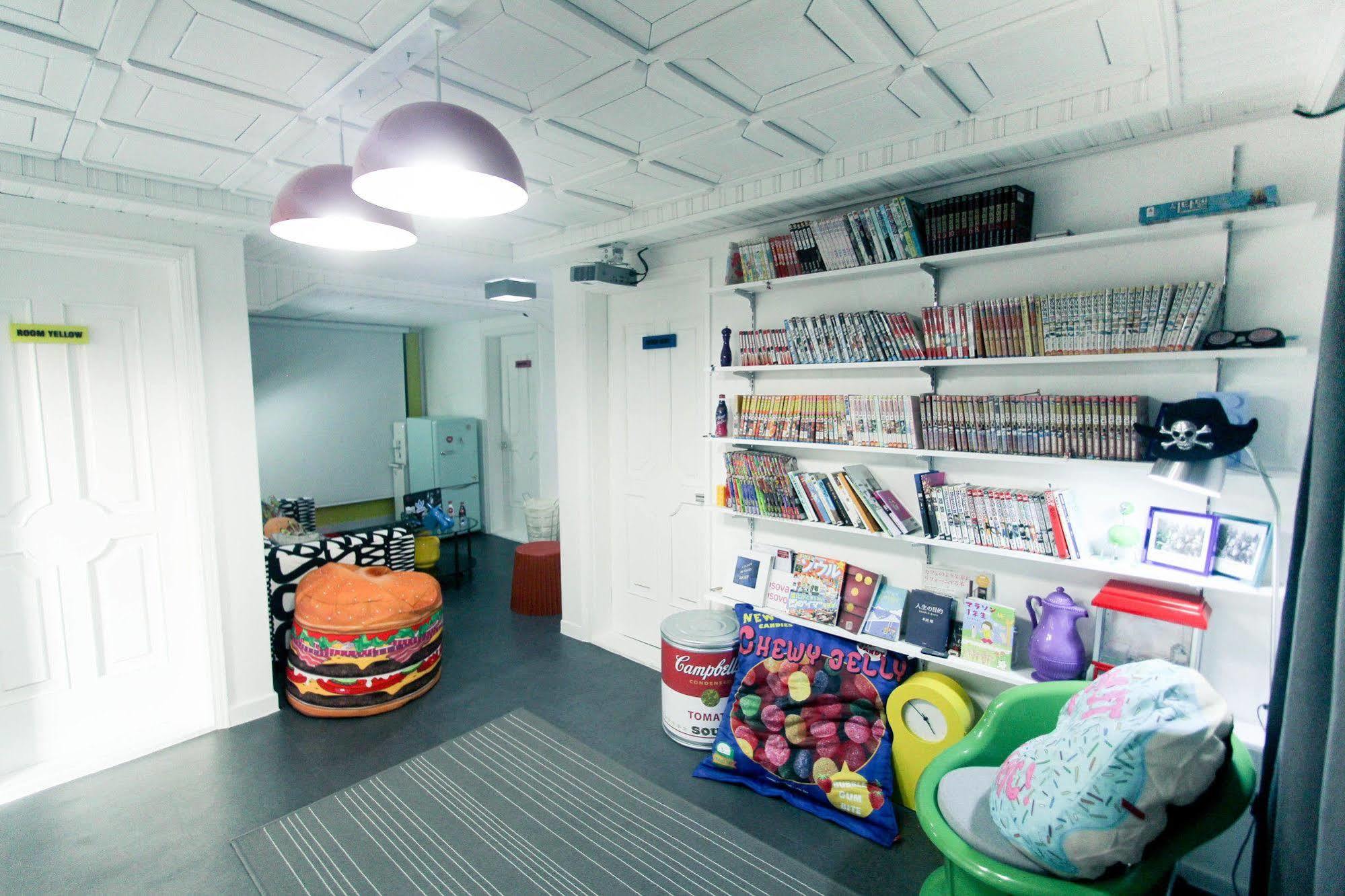 Travel Holic Guesthouse Seoul Exterior photo