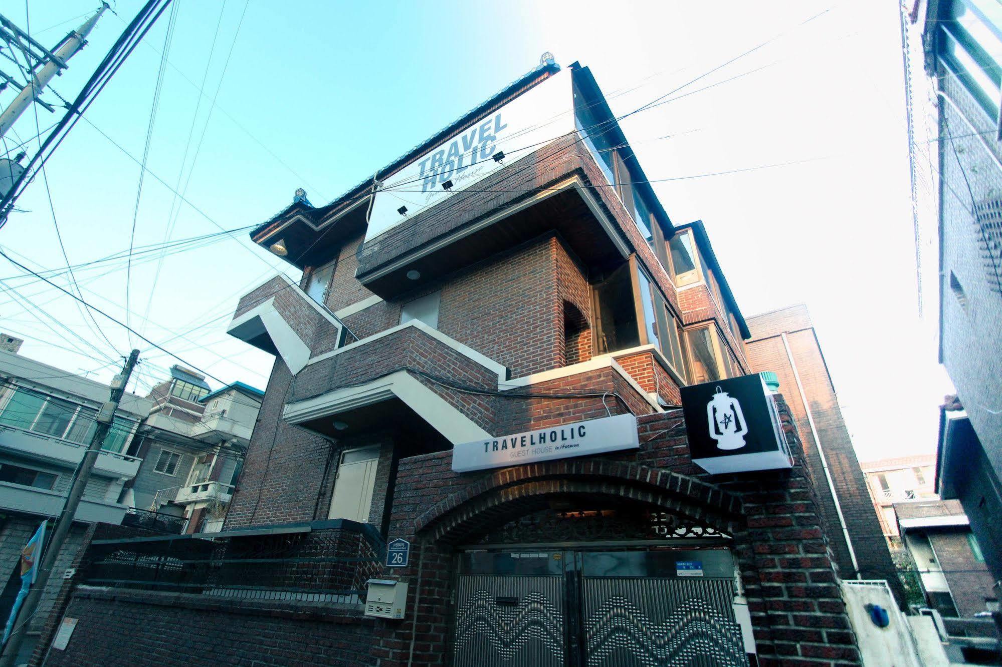 Travel Holic Guesthouse Seoul Exterior photo